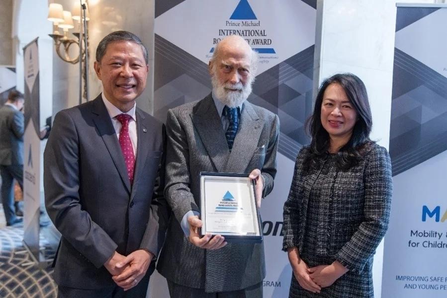 Bridgestone Gana Premio de Seguridad Vial. Bridgestone Gana Premio de Seguridad Vial.