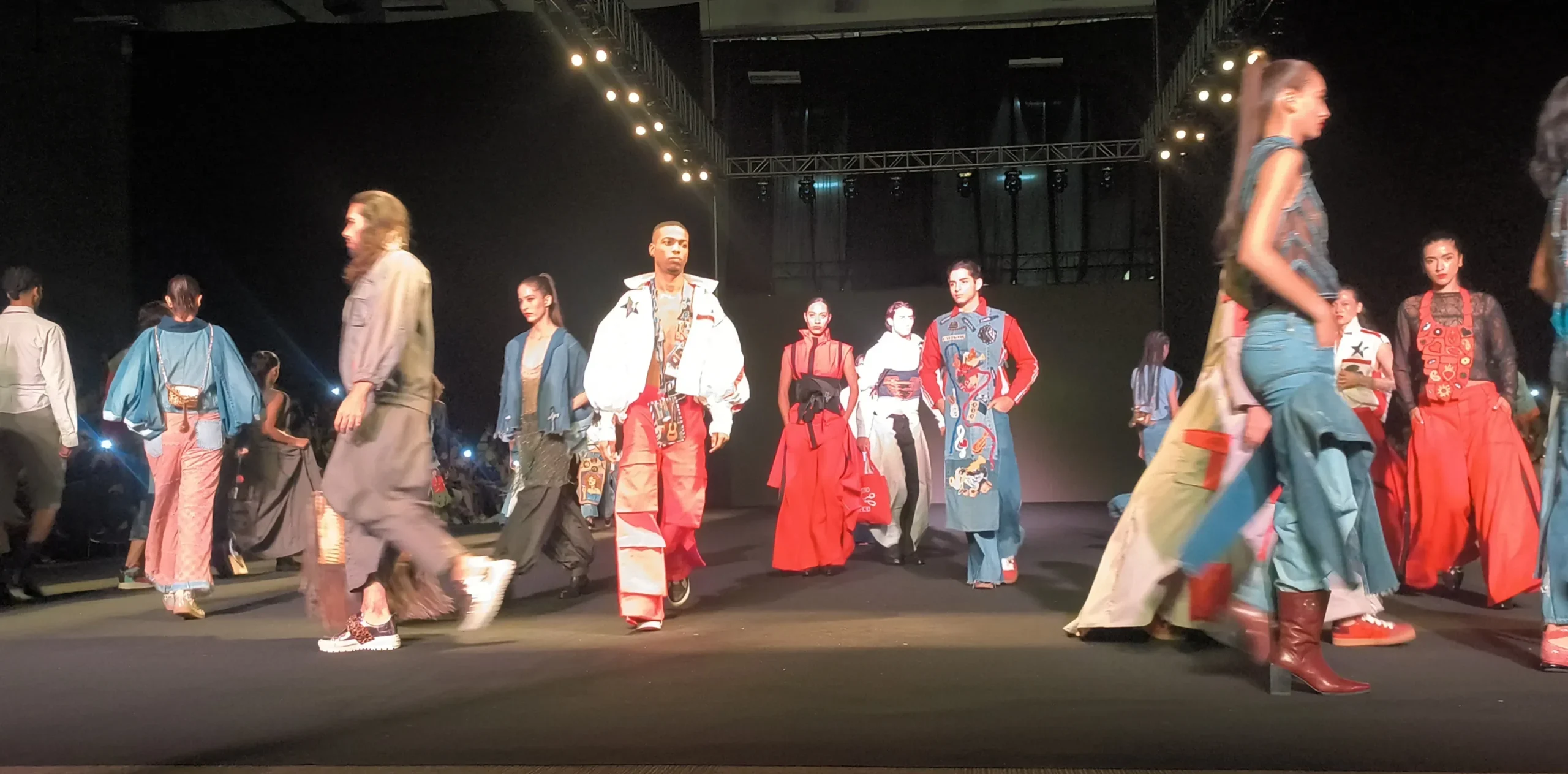 Moda en Movimiento: Un Legado de Inclusión y Talento. La Moda Hace Historia en Cali Con Distrito Moda.