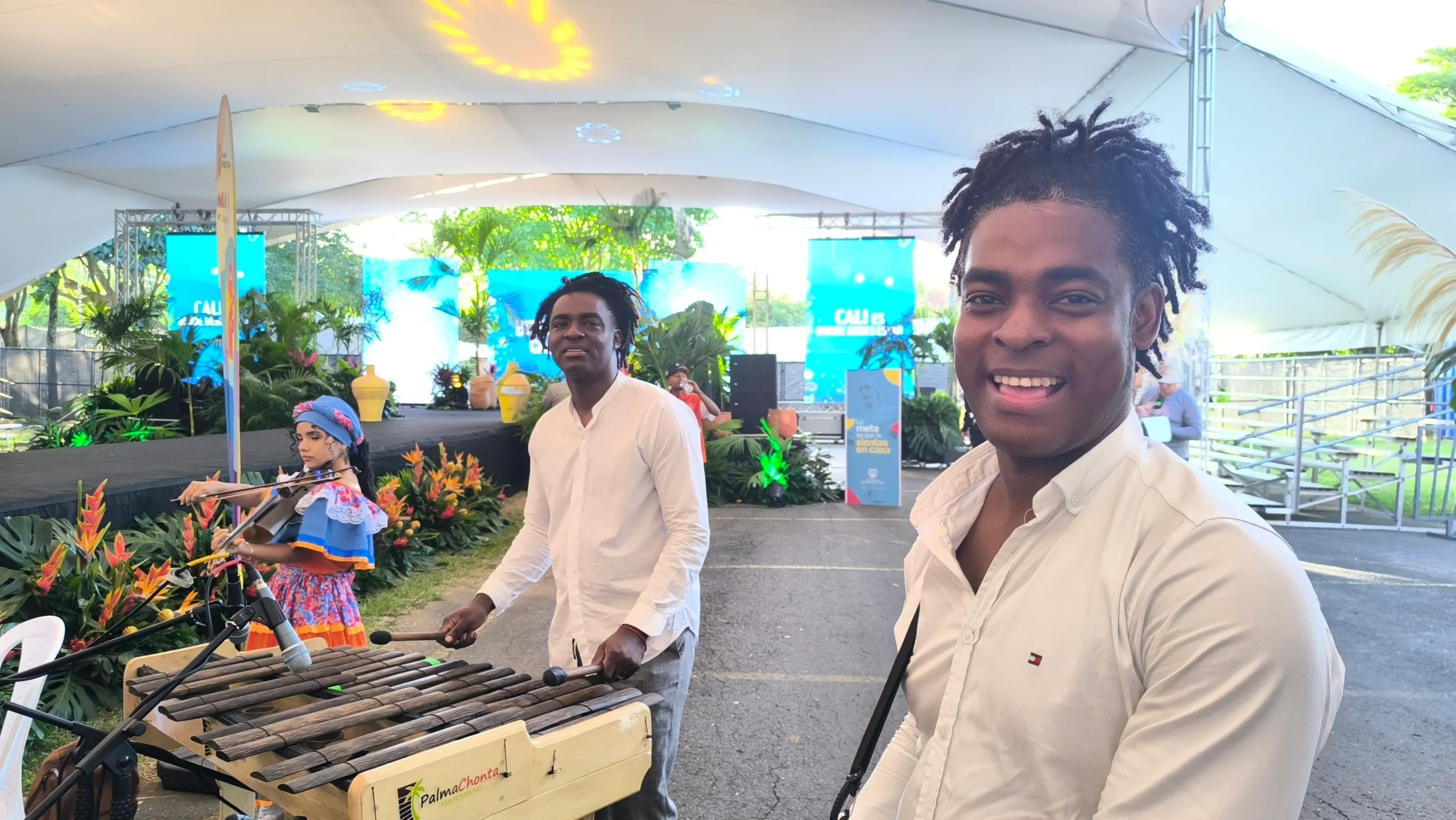 La Marimba El Alma Viva del Pacífico Colombiano. La Marimba El Alma Viva del Pacífico Colombiano.