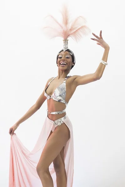 Burlesque La Reina Brasileña Rebeca Zaa Llega a Bogotá con un Show que Desafía Todo.