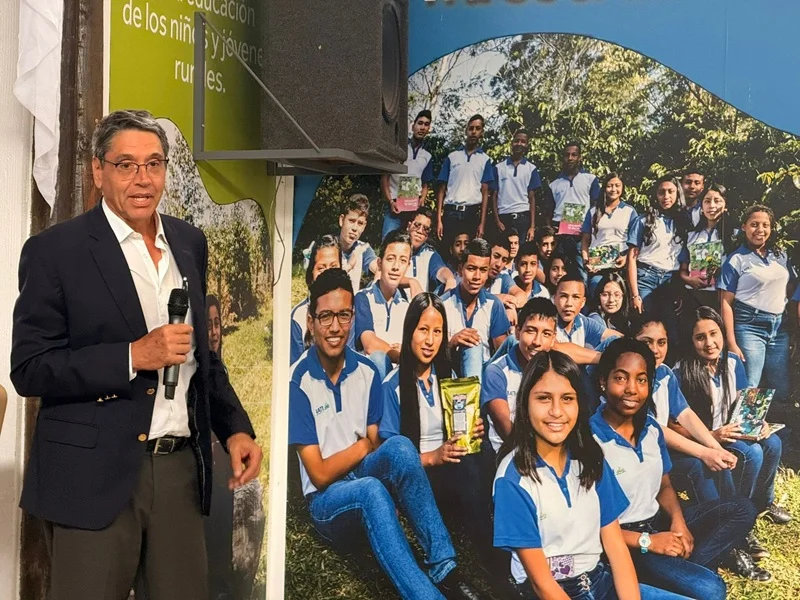 Educación Rural Impulsa nueva Generación de Técnicos que Transforma el Campo Colombiano. Educación Rural Impulsa nueva Generación de Técnicos que Transforma el Campo Colombiano.