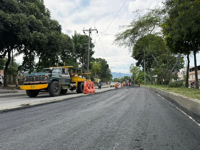 Pavimentación Ciudad de Cali Transforma la Movilidad del Oriente en 2026. Pavimentación Ciudad de Cali Transforma la Movilidad del Oriente en 2026.