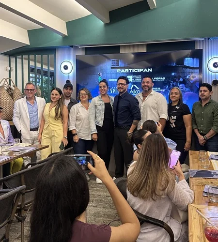 Cali Moda Gourmet.