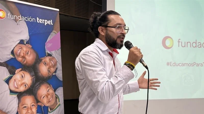 Beneficiados por la Transformación Educativa en Candelaria.