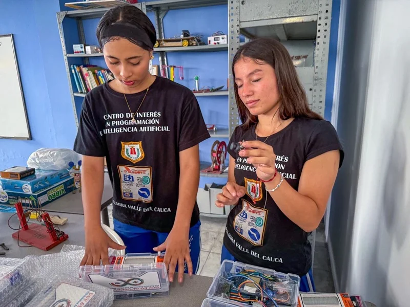 Palmira Potencia la Educación con Tecnología Steam de Vanguardia.