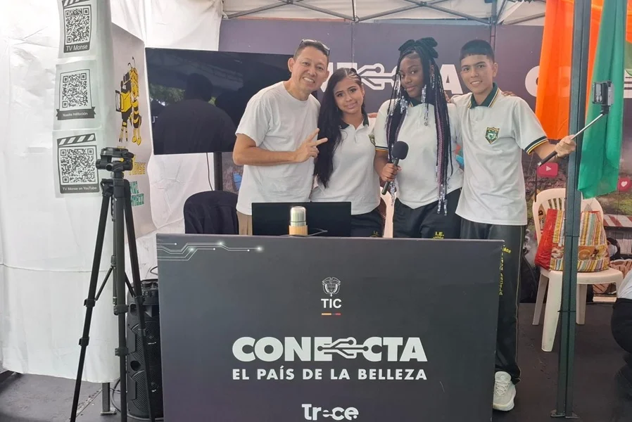 Tv Monse Lidera la Revolución Educativa en el Valle.