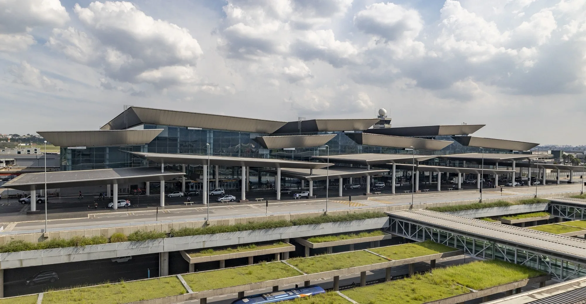 LATAM Airlines Vuelve a Volar alto entre Bogotá y Brasil.
