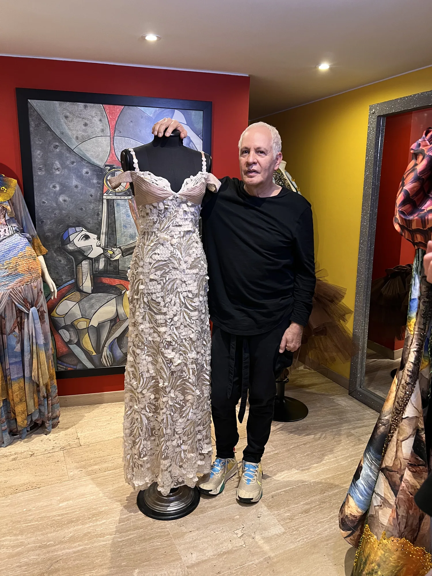 Museo de la Moda Transforma la Solidaridad en Apoyo para Cali.