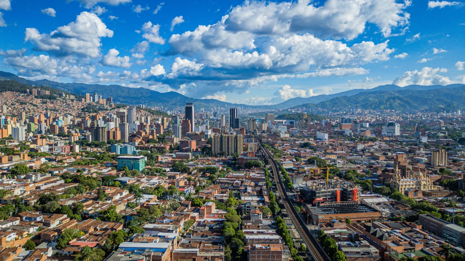 Medellín Alista la Semana del Turismo para Impulsar la Sostenibilidad Económica.