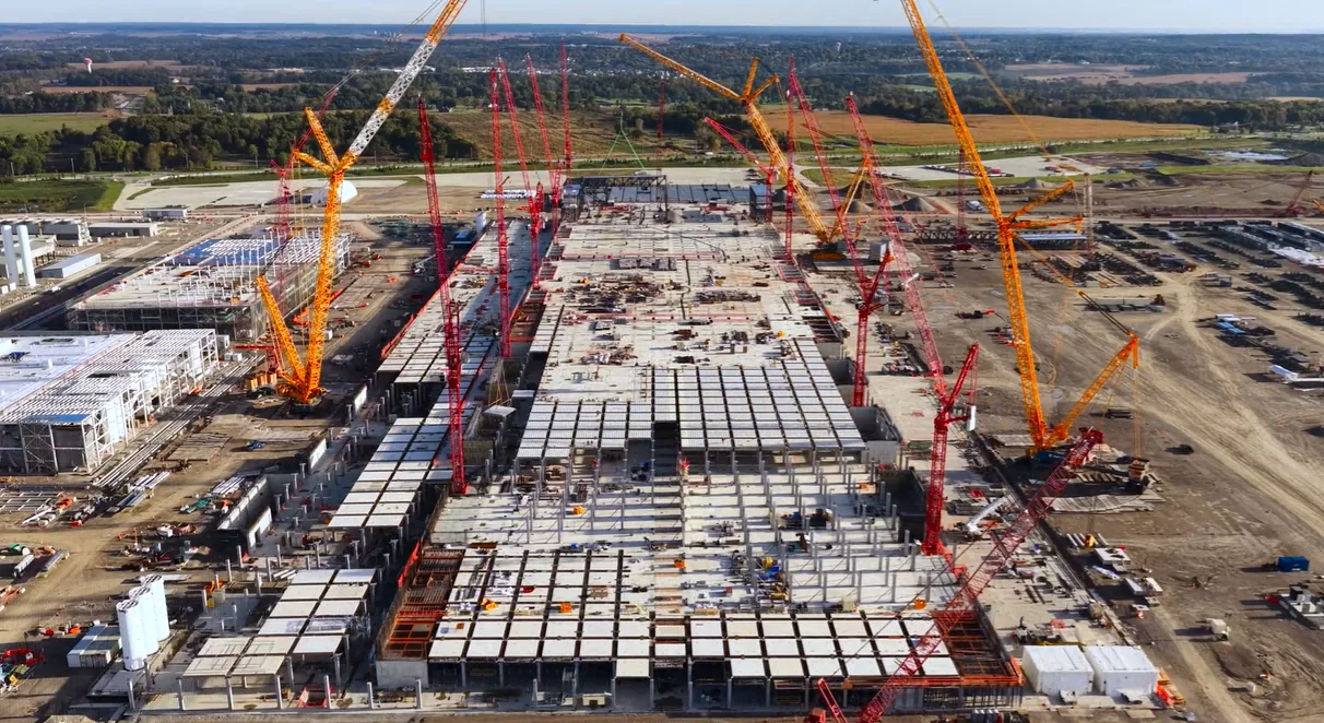 Intel Avanza en la Construcción de su Sexta Planta.