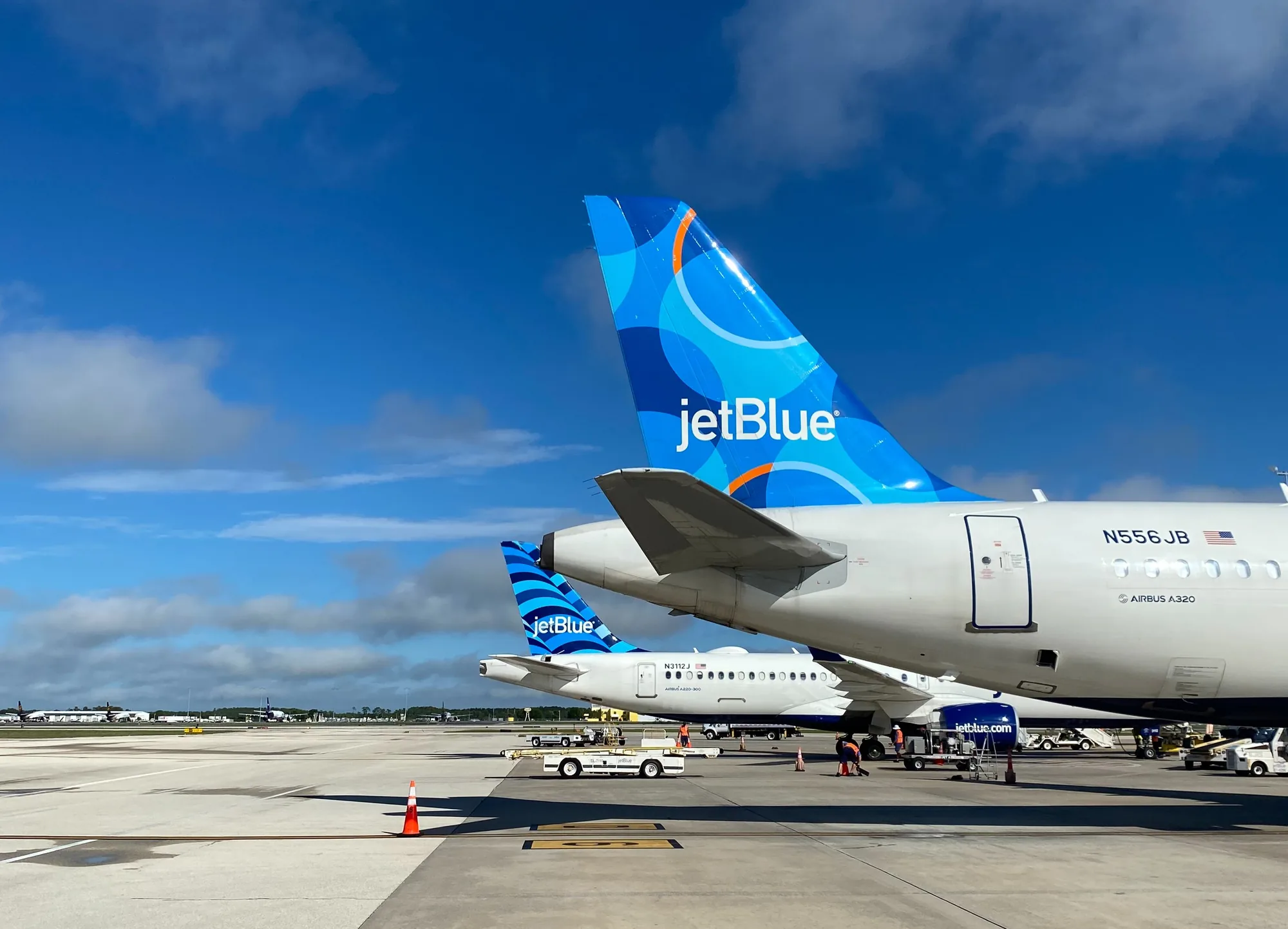 Colombia Amplía su Oferta de Rutas Aéreas Internacionales.