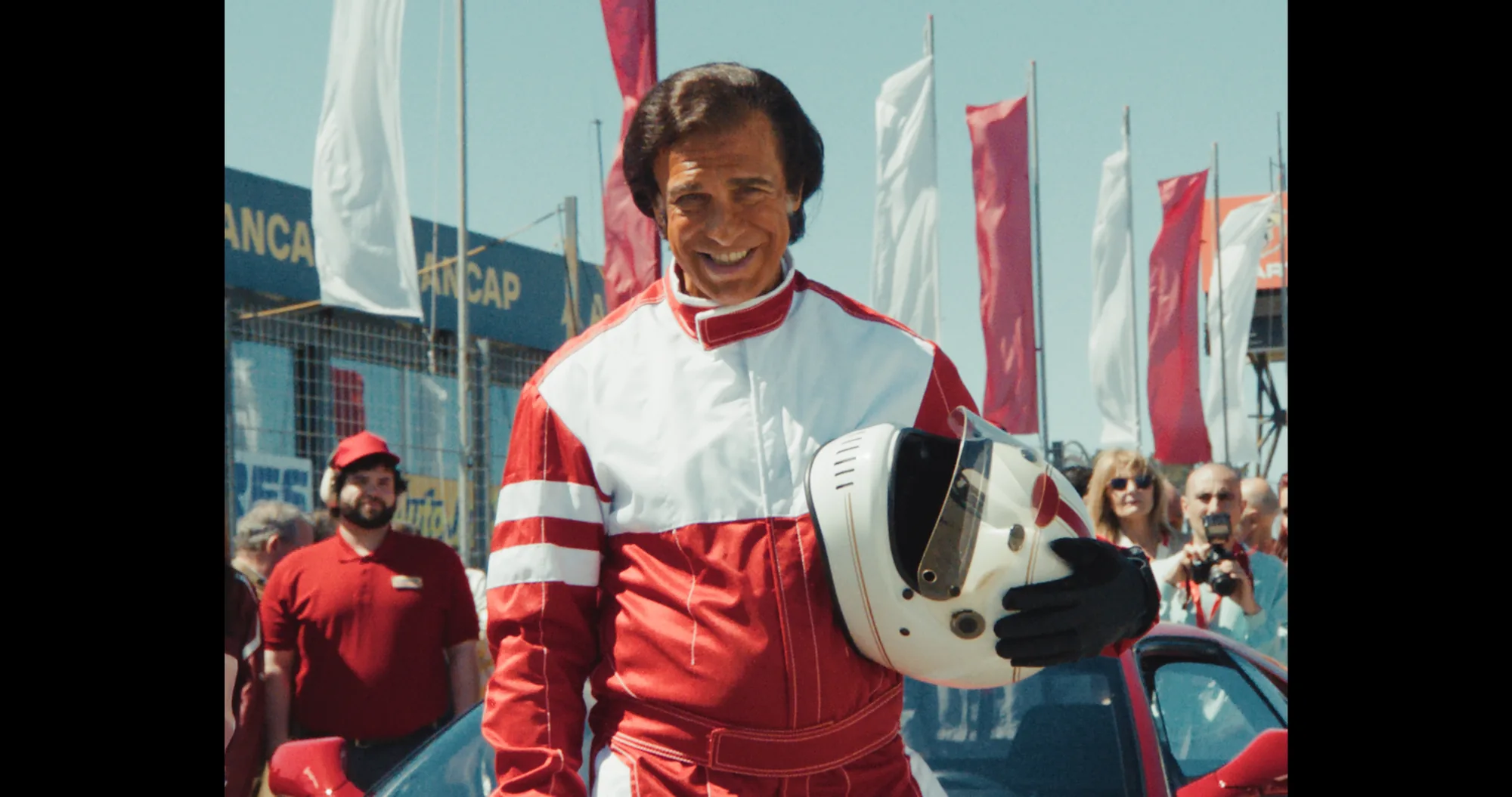 Prime Video Revela Imágenes de la Segunda Temporada de Menem.
