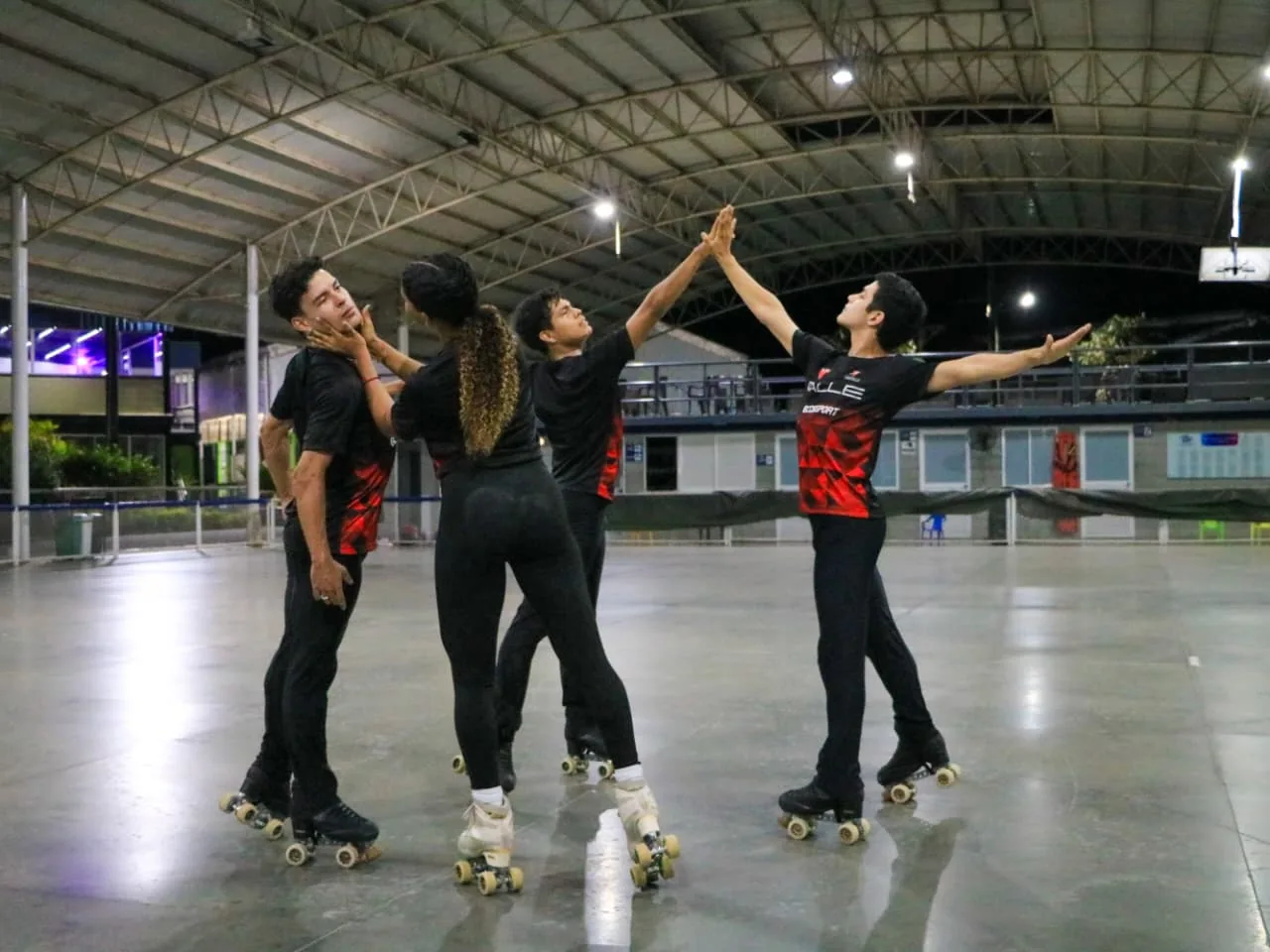 Doce Patinadores del Valle Lideran la Selección Colombia en el Mundial de Patinaje Artístico de Asunción.
