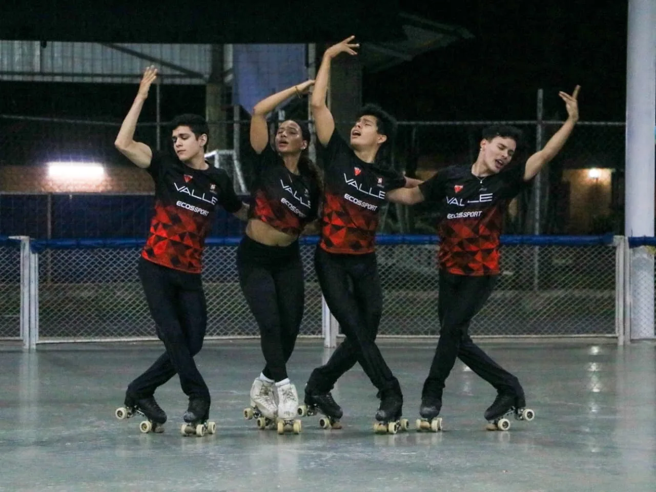 Doce Patinadores del Valle Lideran la Selección Colombia en el Mundial de Patinaje Artístico de Asunción.